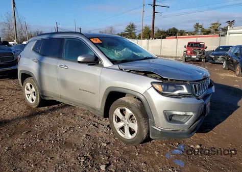 2018 Jeep Compass Latitude из США, поврежденный, VIN 3C4NJDBB4JT331998